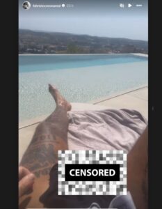 Fabrizio Corona nudo in piscina