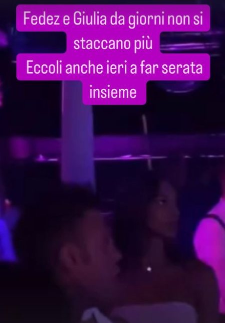 Fedez in discoteca con la modella Giulia Ottorini