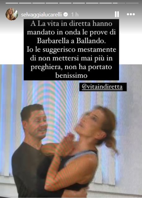 Selvaggia Lucarelli commenta le prove di ballo di Barbara d'Urso