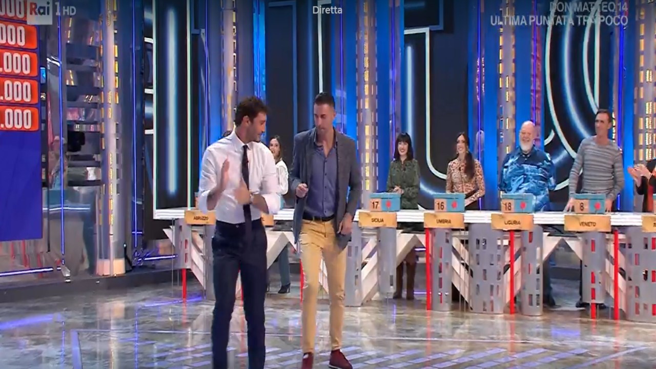 Stefano De Martino e Scampamorte balletto Affari tuoi